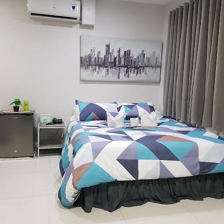 Skymagz 812 At Cityscape Residences Баколод Екстериор снимка